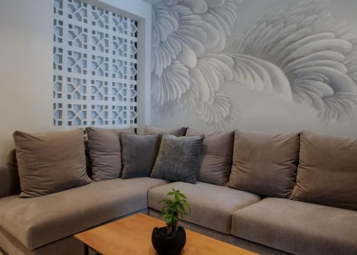 Azalea Luxury Apartment