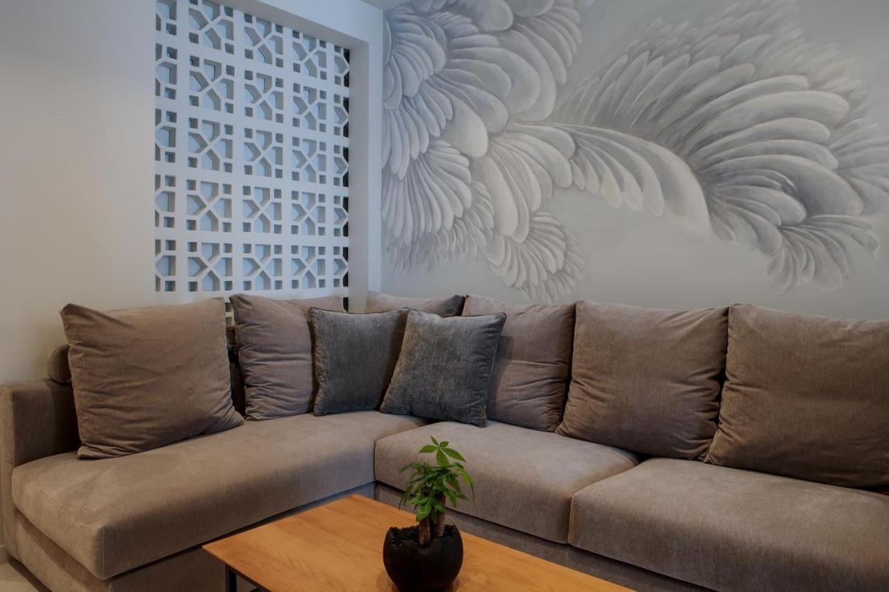 Azalea Luxury Apartment *